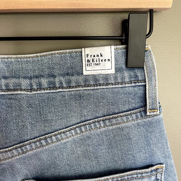 NWOT FRANK & EILEEN MONAGHAN Mom Jean Size 25 Blue Denim High Waist Straight Leg - Picture 16 of 16